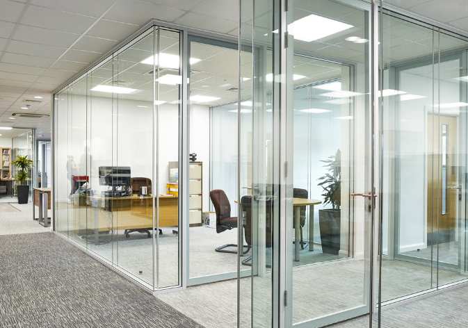 上海辦公室裝修透明玻璃會(huì)議室的工期要多久 上海辦公室裝修透明玻璃會(huì)議室的工期要多久