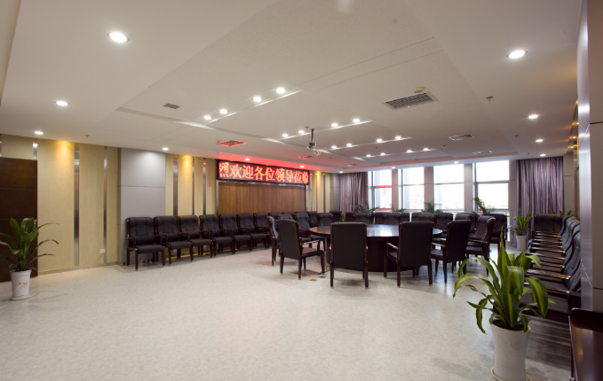 酒紅色在上海辦公室裝修設計中的應用與效果 酒紅色在上海辦公室裝修設計中的應用與效果