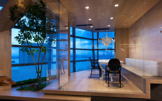 深棕色木柜子，打造辦公室裝修裝修新風(fēng)尚！